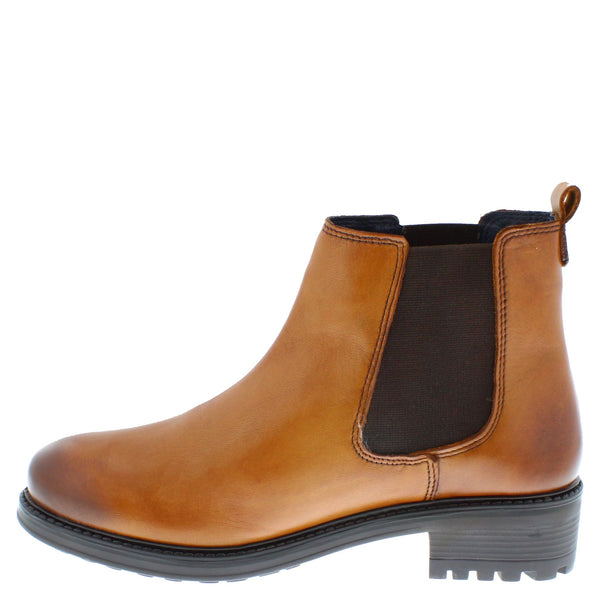 Larkhill Women's Cleated Sole Leather Chelsea Boots